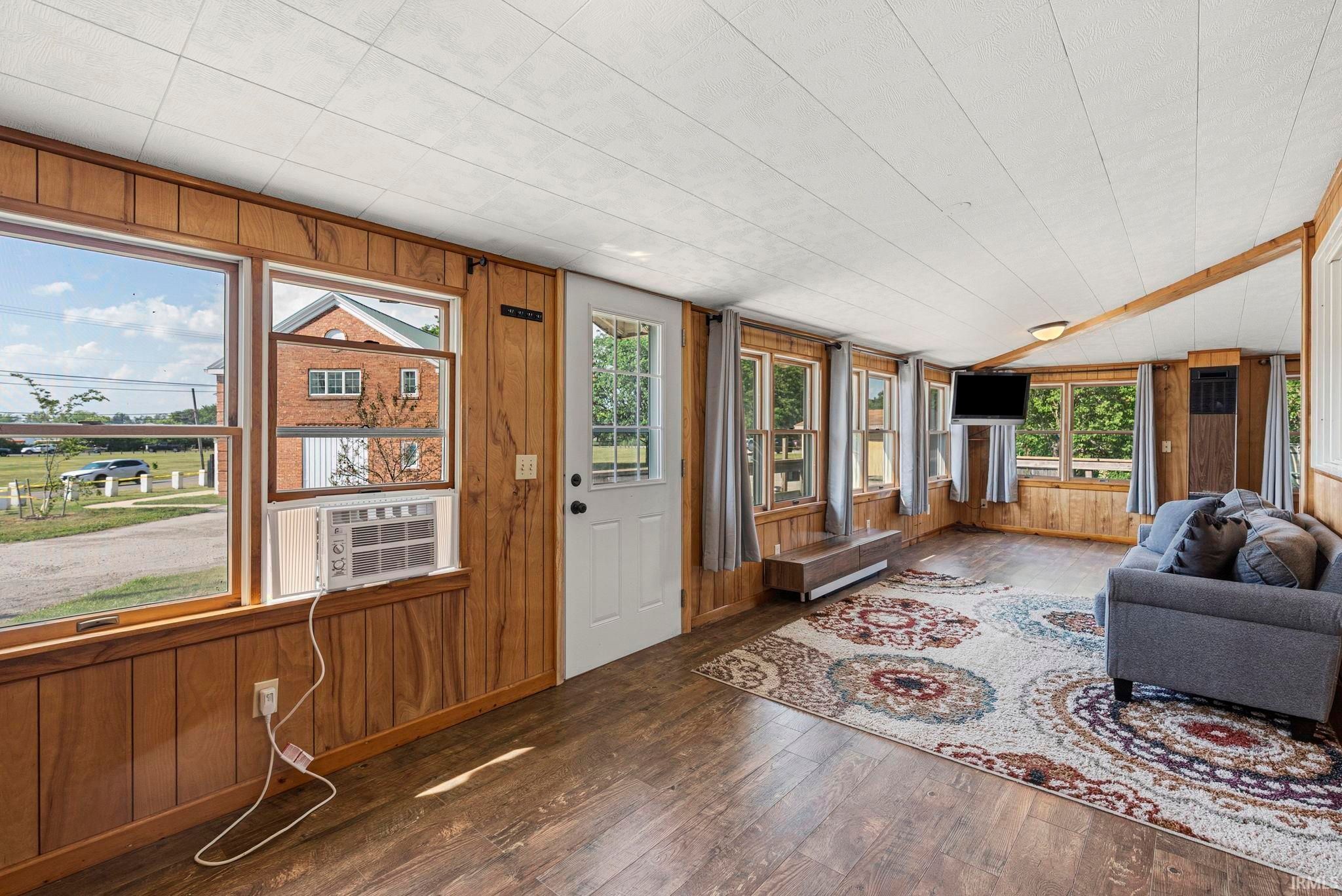 Image of 9796 N Hiawatha Lane