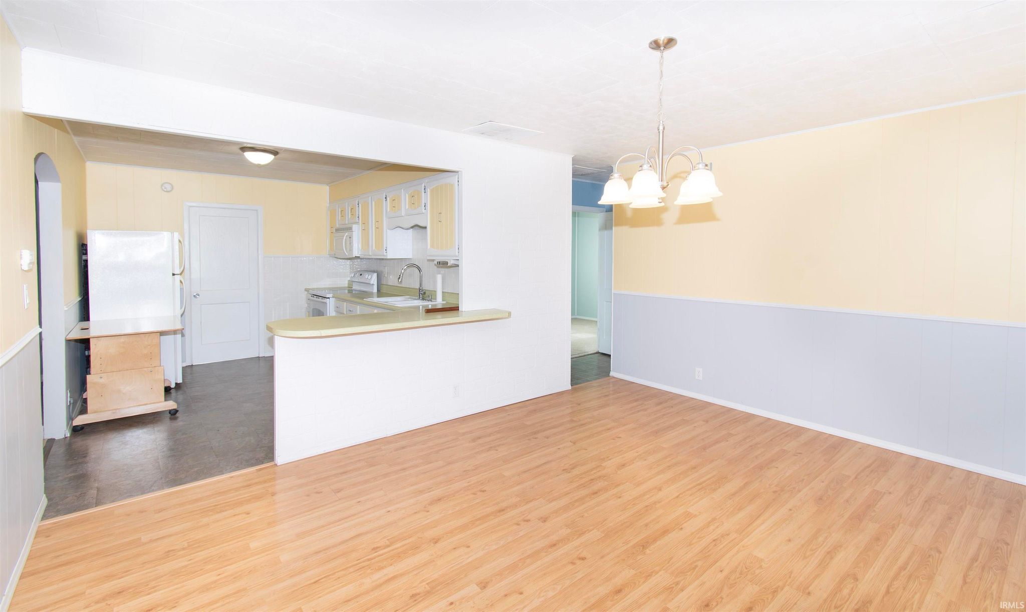 Image of 907 S State Street