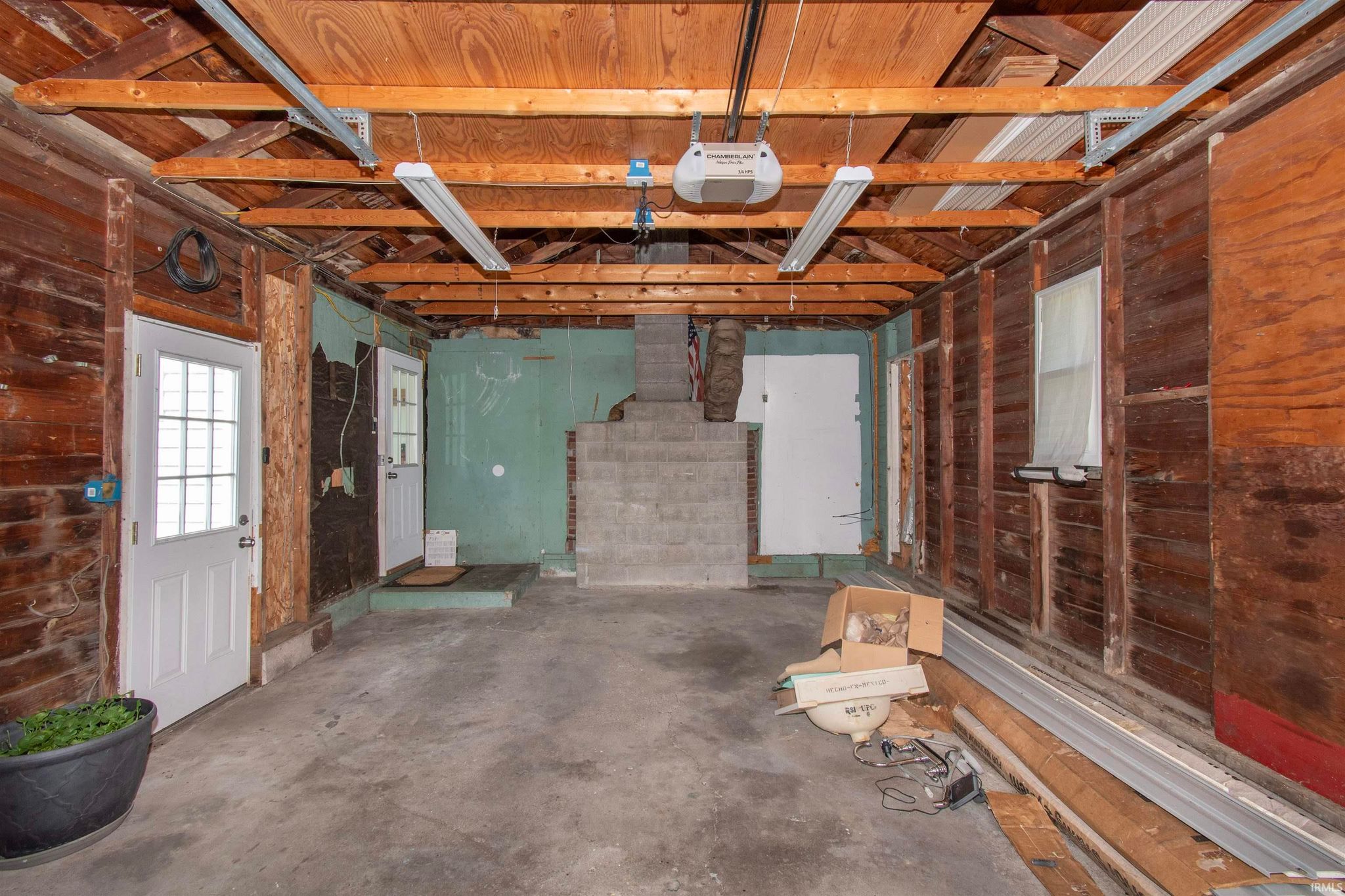 Image of 907 S State Street
